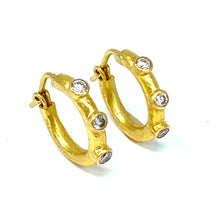 Load image into Gallery viewer, 19K Elizabeth Locke Big Baby Hammered Hoops With Diamonds
