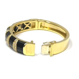 18k La Triomphe Onyx And Diamond Bangle