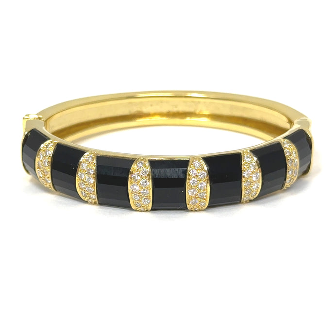 18k La Triomphe Onyx And Diamond Bangle