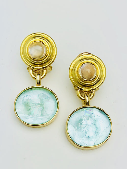 03-2-18-5559.undefined