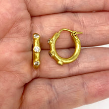 Load image into Gallery viewer, 19K Elizabeth Locke Big Baby Hammered Hoops With Diamonds