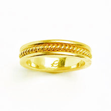 Load image into Gallery viewer, 18k Gold Elizabeth Locke Ring