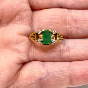 18K Vintage Emerald And Diamond Ring