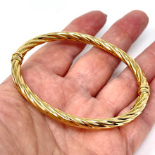 Load image into Gallery viewer, 14K Small Italian Cable Bangle Bracelet