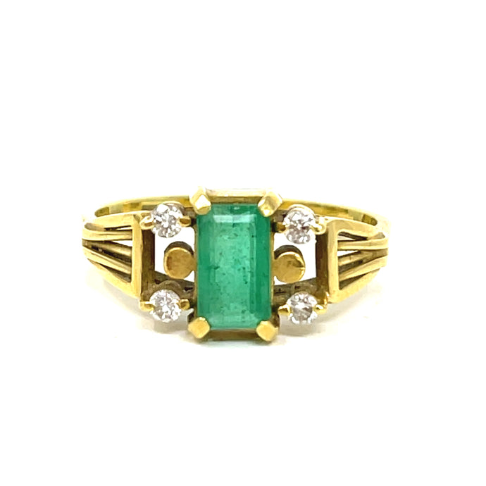 18K Vintage Emerald And Diamond Ring