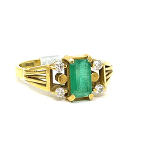 18K Vintage Emerald And Diamond Ring