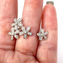 Load image into Gallery viewer, 14k Diamond Flower Between The Finger Ring