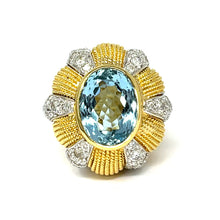 Load image into Gallery viewer, 18K Vintage Aquamarine And Diamond Ring