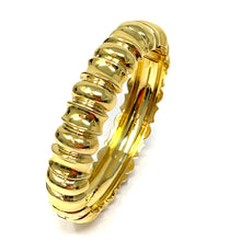 Load image into Gallery viewer, 18K Yellow Gold Ribbed Bangle