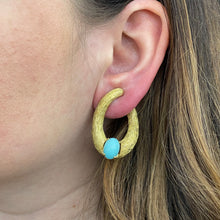 Load image into Gallery viewer, 18K Vintage Turquoise Earrings