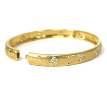 Load image into Gallery viewer, 14K Diamond And Dot Bangle